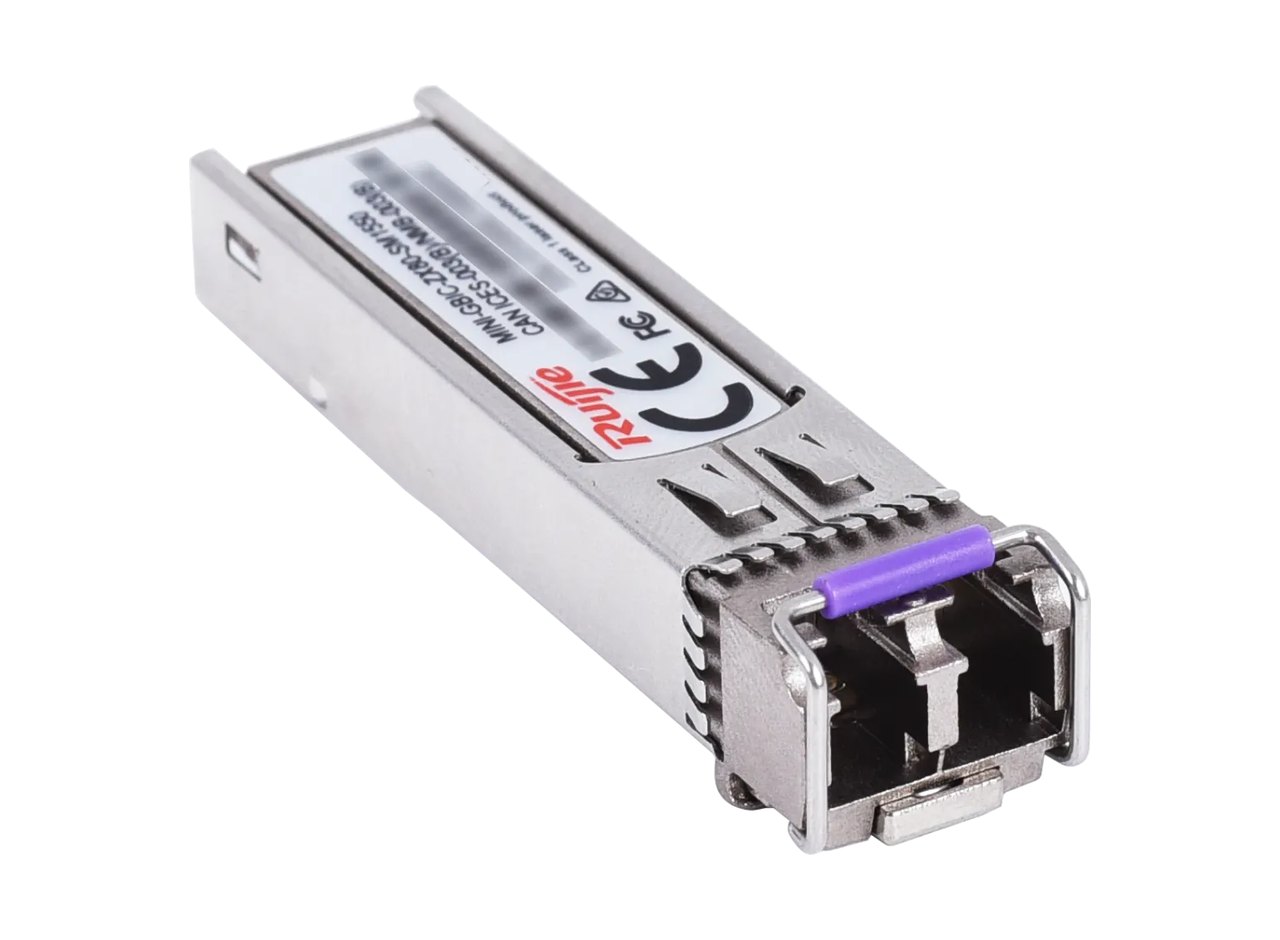 Ảnh Ruijie: MINI-GBIC-ZX80-SM1550 chụp chéo về phía đầu nối LC