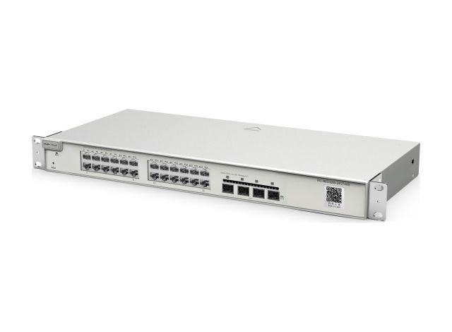 RG-NBS3200-24GT4XS nhìn từ góc cao, ảnh của hãng